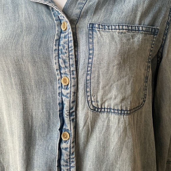 Saks Fifth Avenue Jak & Rae Denim Shirt Chambray Button Down Shirt blouse - Picture 2 of 8